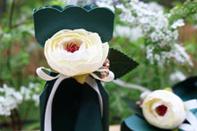Load image into Gallery viewer, Pollipop maple candy wedding candy